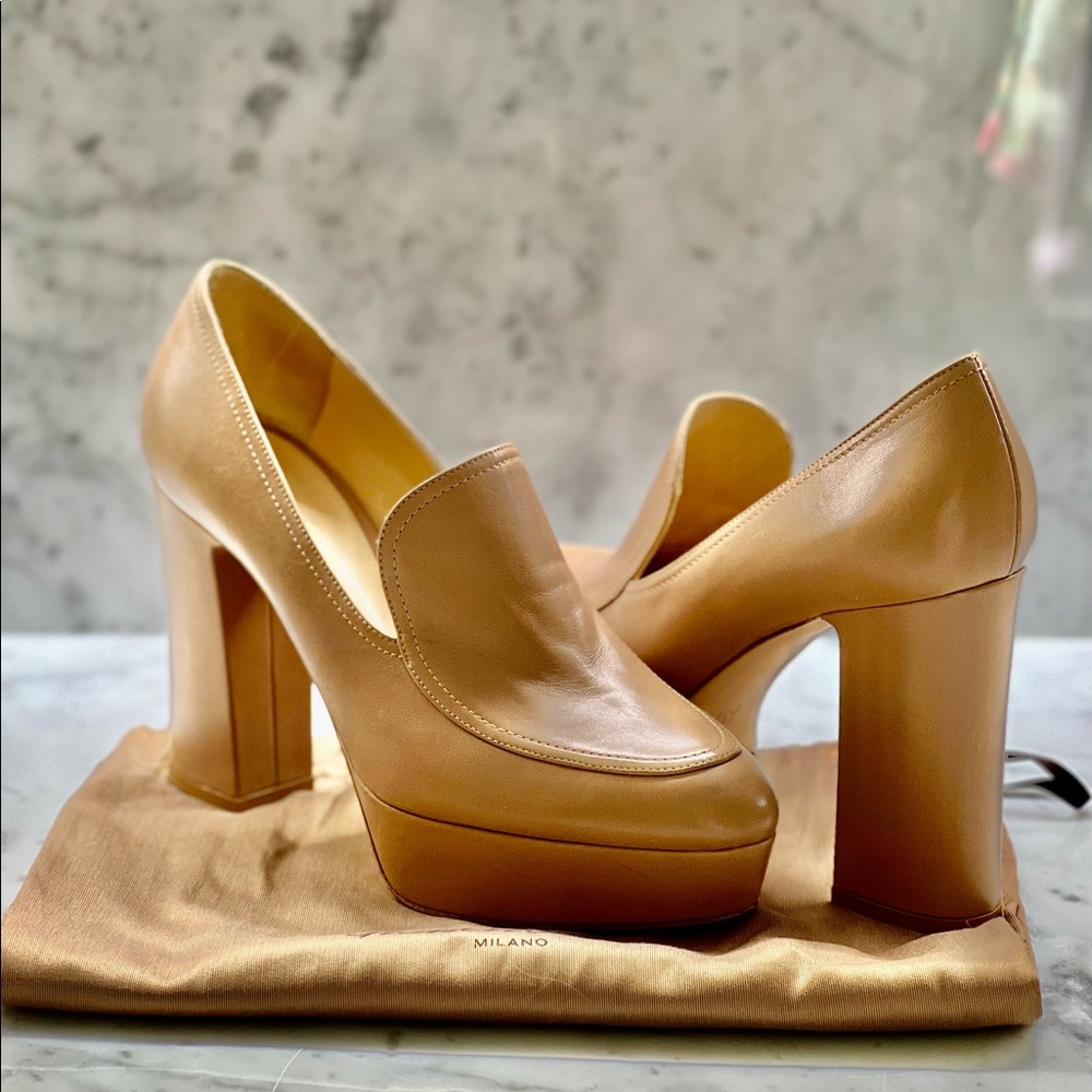 GIANVITO ROSSI Platform Pump